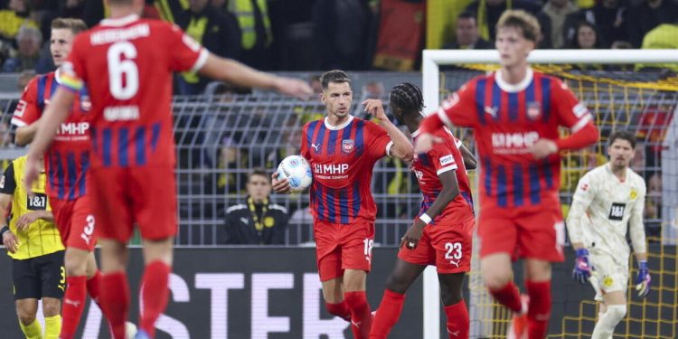 Marvin Pieringer in gol con l'Heidenheim (Foto ANSA)