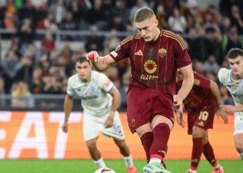 Artem Dovbyk a segno su rigore con la Roma (Foto ANSA)