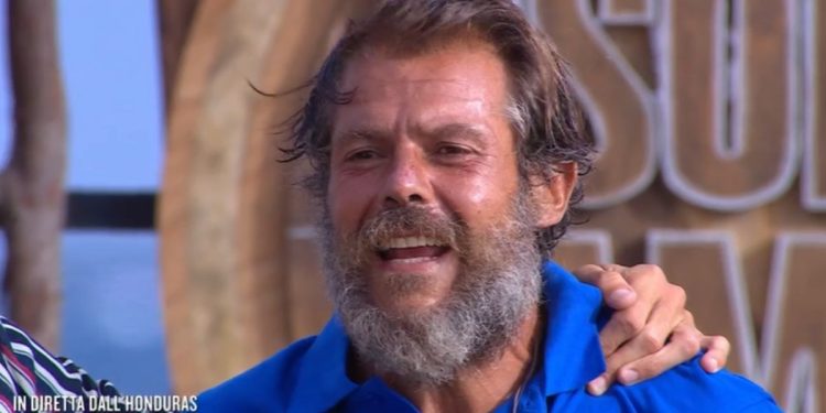 Andrea Lo Cicero all'Isola dei Famosi 2023 (Foto: screen Mediaset Infinity)