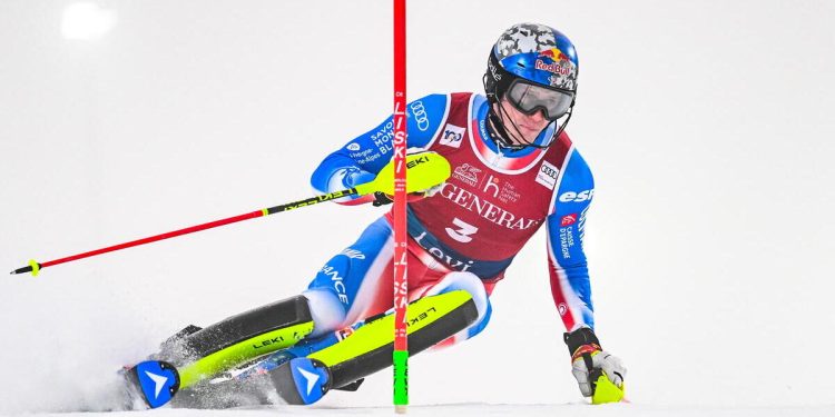 Clément Noel nello slalom di Levi (Foto ANSA)