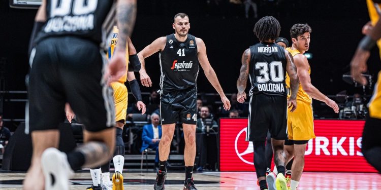 Ante Zizic e Matthew Morgan con la Virtus Bologna (da facebook.com/VirtusSegafredoBologna)