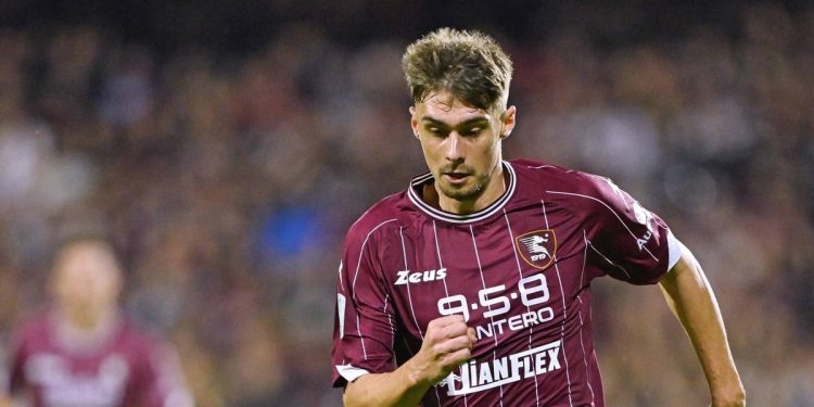 Szymon Wlodarczyk con la Salernitana (da facebook.com/USSalernitanaOfficialPage)