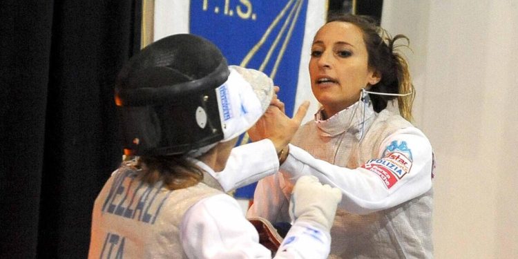 Valentina Vezzali e Elisa Di Francisca in pedana (Foto ANSA)