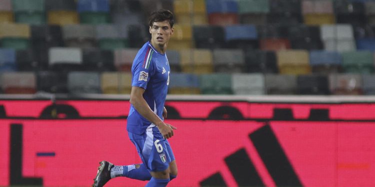 Samuele Ricci con la maglia della nazionale (Foto ANSA)