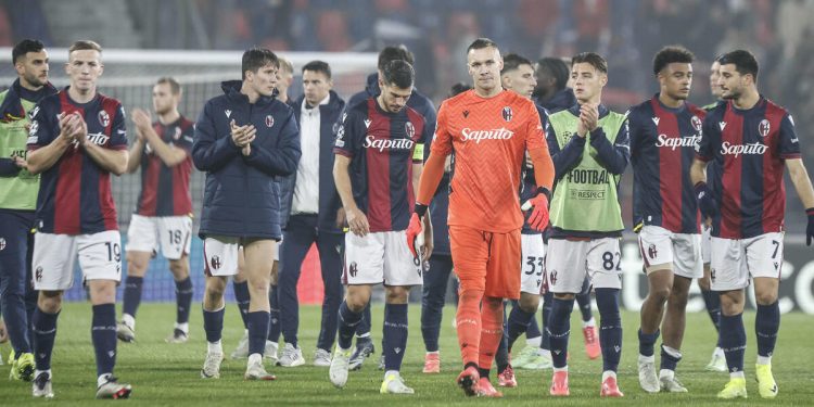 La delusione del Bologna in Champions League (Foto ANSA)