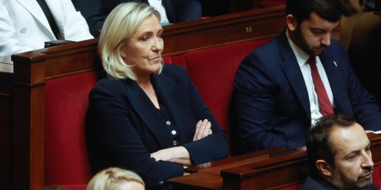 Marine Le Pen, Parlamento Francia