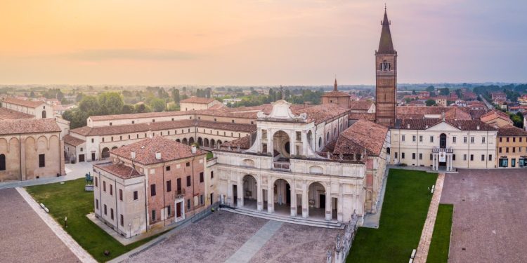 L'Abbazia del Polirone a San Benedetto Po (@inLombardia)