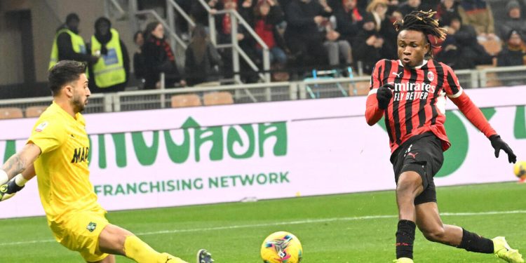 Samuel Chukwueze in gol con il Milan (Foto ANSA)