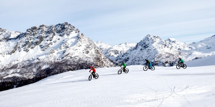 Una pedalata sulla neve in fat bike a Passo Campolungo (@inLombardia)