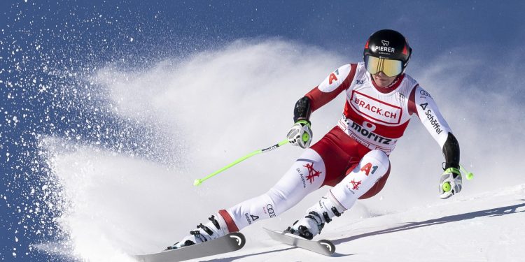 Cornelia Huetter in azione nel super-G di Sankt Moritz (Ansa)