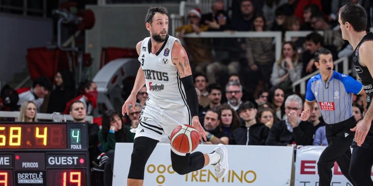 Marco Belinelli in palleggio con la Virtus Bologna (da facebook.com/VirtusSegafredoBologna)