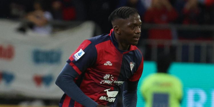 Kingstone Mutandwa con il Cagliari (Foto ANSA)