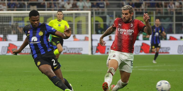 Denzel Dumfries contro Theo Hernandez in Inter Milan (Foto ANSA)