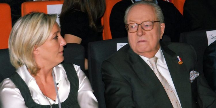 Jean Marie Le Pen con la figlia Marine