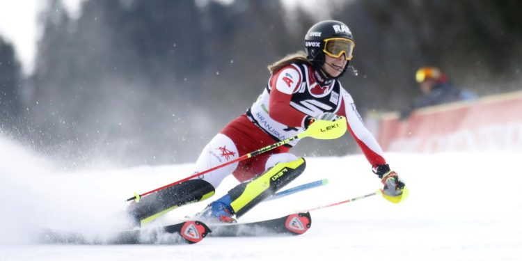 Katharina Liensberger nel corso dello slalom Kranjska Gora (Foto ANSA)