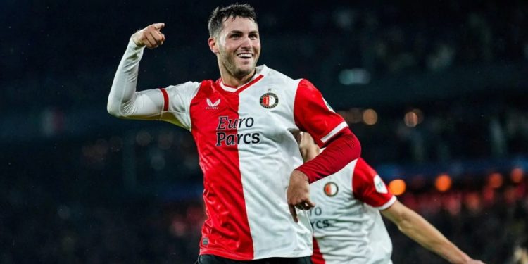 Santiago Gimenez con la maglia del Feyenoord