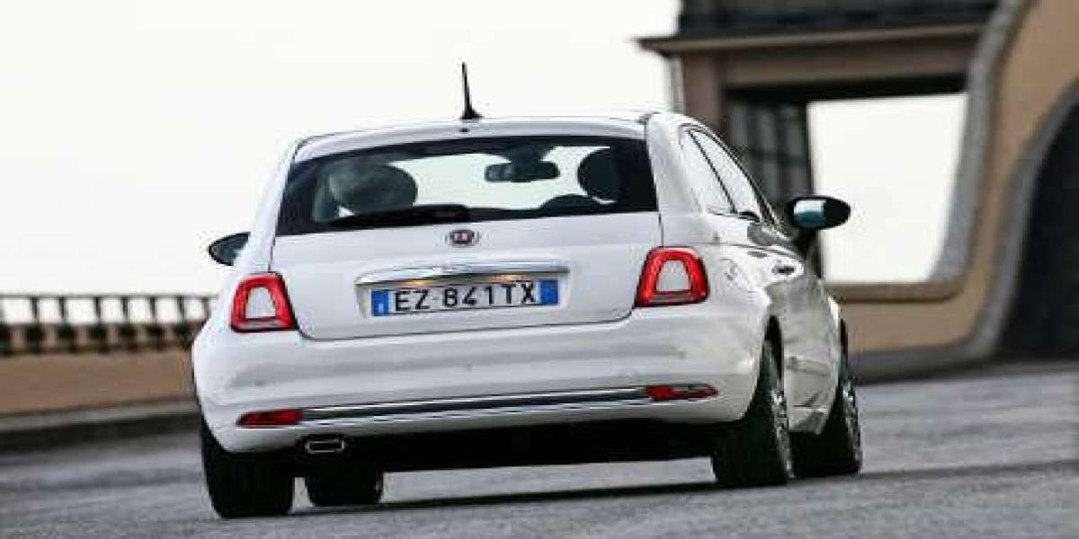 Che logo preferite per la Fiat 500 americana? 