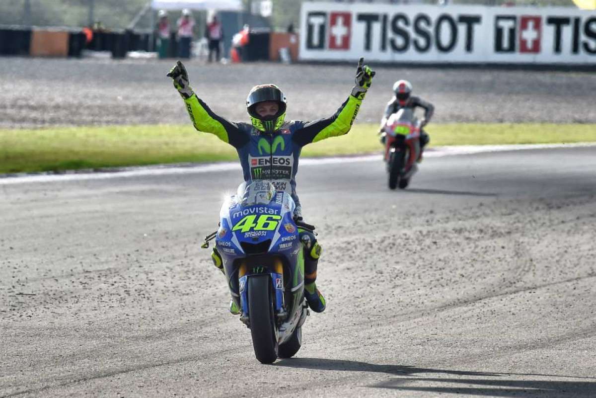 MotoGP  Valentino Rossi presenta il casco per la stagione 2018[Foto]