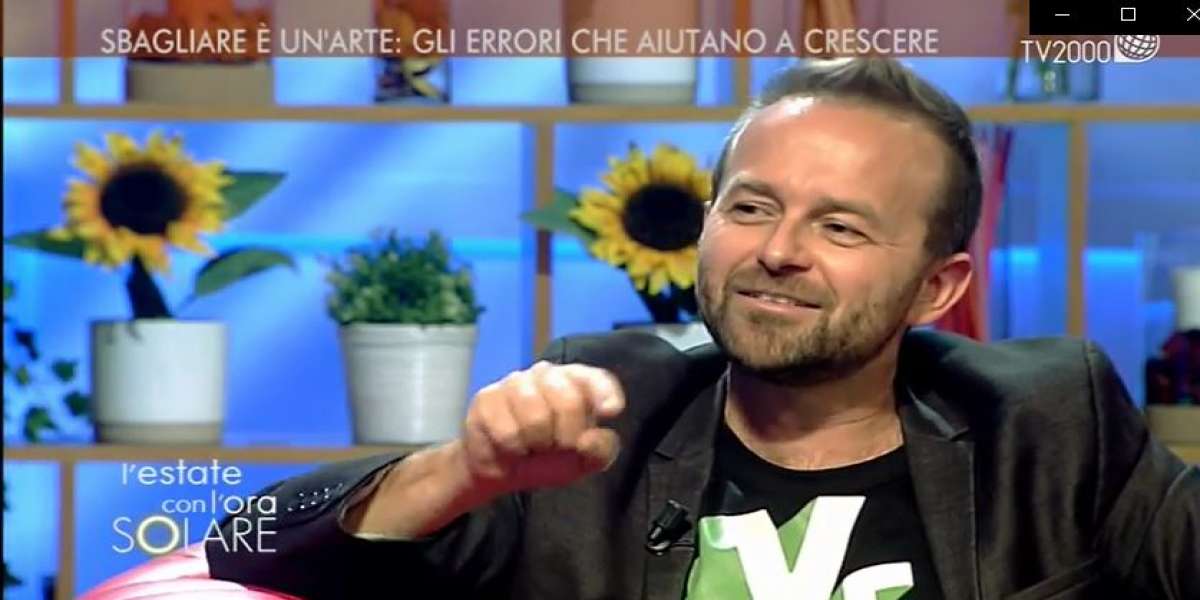 Enrico Galiano/ “Il mio errore più grande? Non provarci, volevo gli occhi  verdi e”